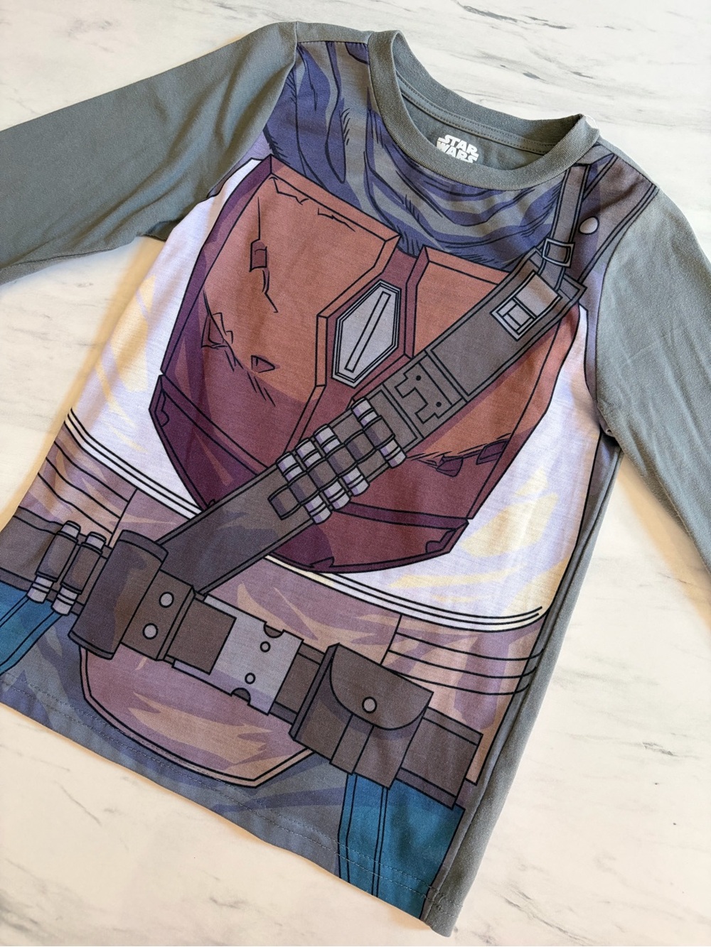 Star Wars Mandalorian Long-Sleeve Tee in Gray with Detachable Cape.